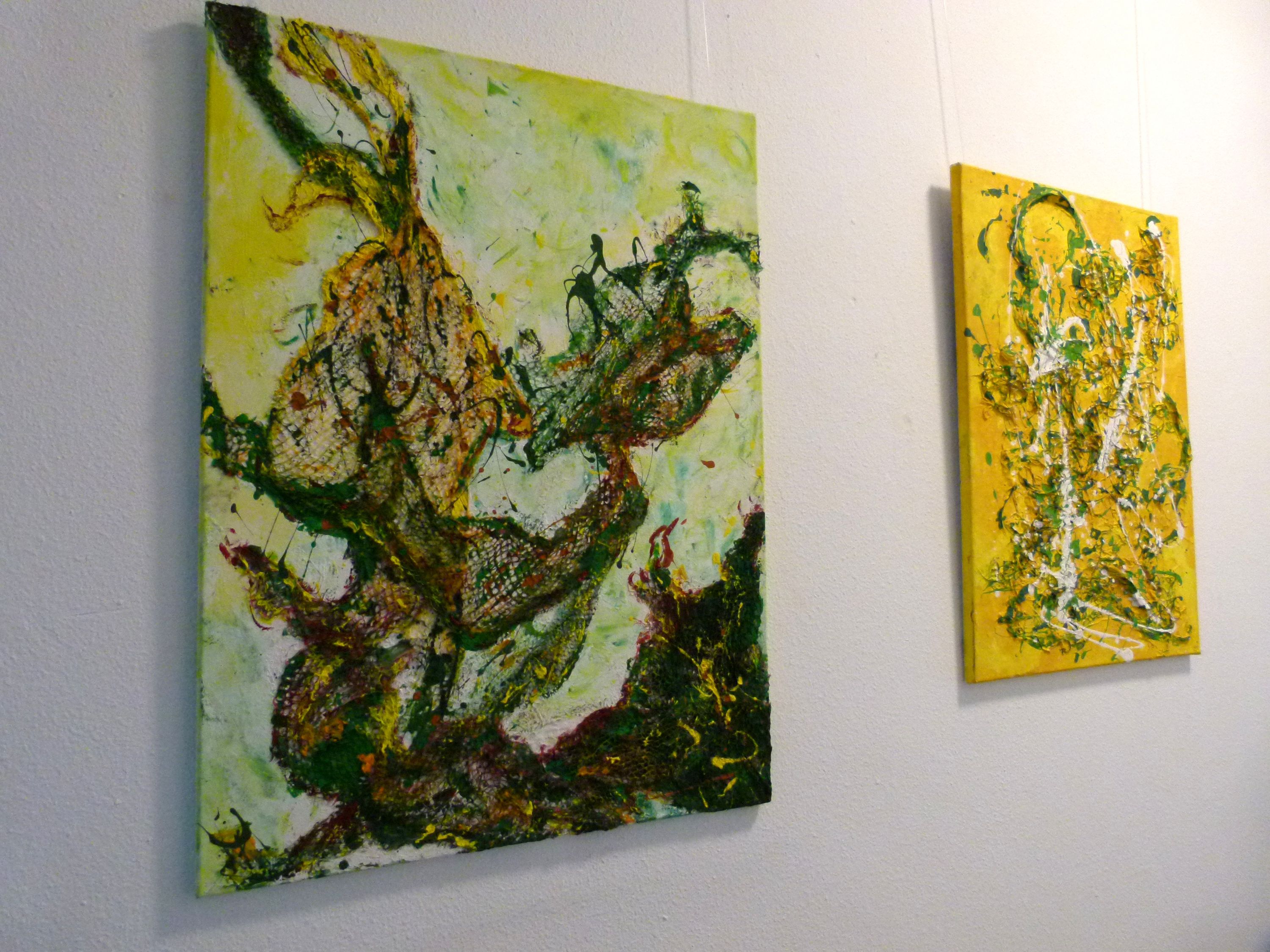 Foto von Bildern der neuen Ausstellung